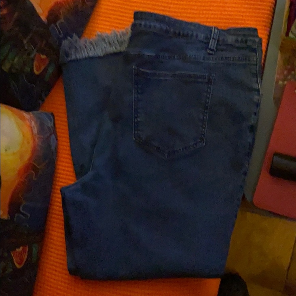 Massey’s shark bite capris